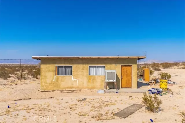 1234 Saturn Road, Joshua Tree, CA 92252