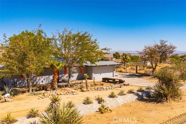 60258 La Mirada Trail, Joshua Tree, CA 92252