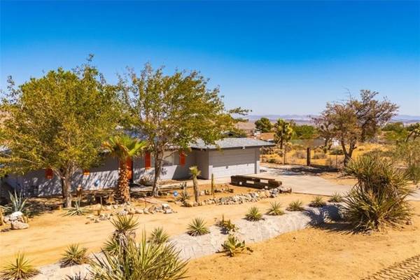 60258 La Mirada Trail, Joshua Tree, CA 92252