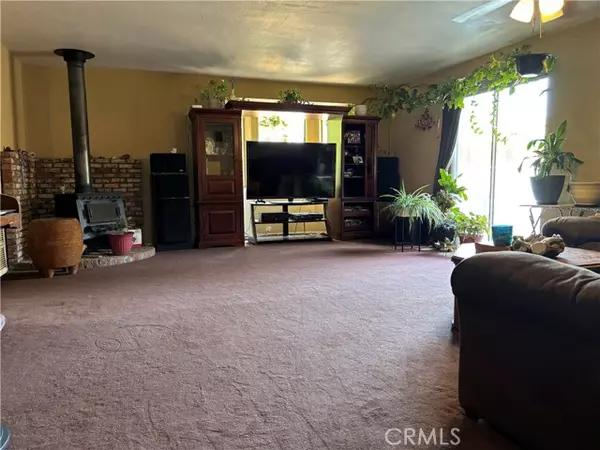 7637 Cherokee Trail, Yucca Valley, CA 92284