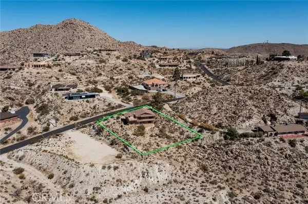 Yucca Valley, CA 92284,57443 Buena suerta