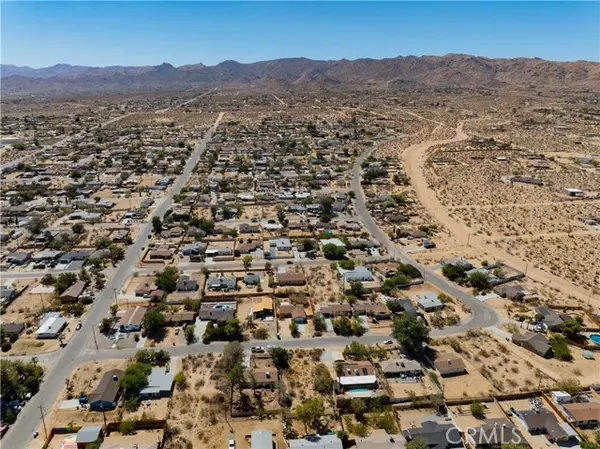 Joshua Tree, CA 92252,61512 Capilla