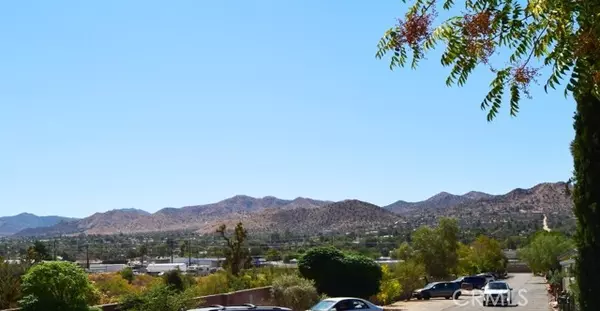 Yucca Valley, CA 92284,55524 Yucca #65