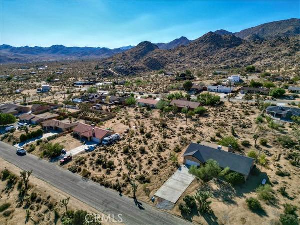 Joshua Tree, CA 92252,4444 Navajo