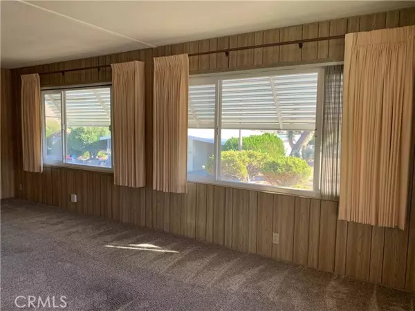 Yucca Valley, CA 92284,7501 Palm #165