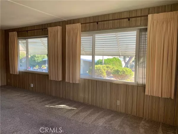 Yucca Valley, CA 92284,7501 Palm #165