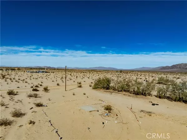 29 Palms, CA 92277,5089 Kelly