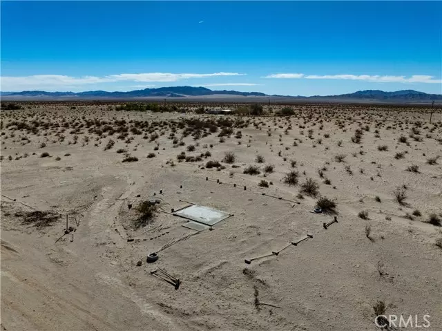 29 Palms, CA 92277,5089 Kelly