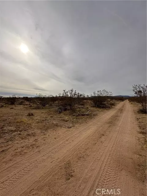 Yucca Valley, CA 92284,1 Canterbury