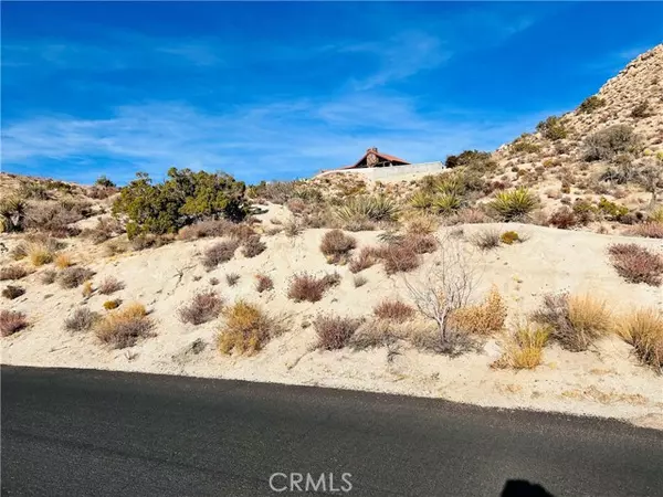 Yucca Valley, CA 92284,57378 Bandera