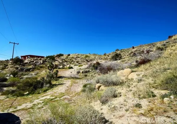 Yucca Valley, CA 92284,5996 Buena Suerte