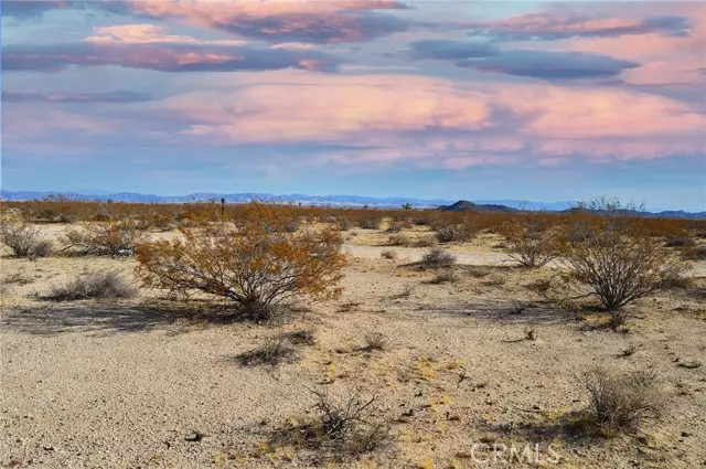 Joshua Tree, CA 92252,6130 La Brisa