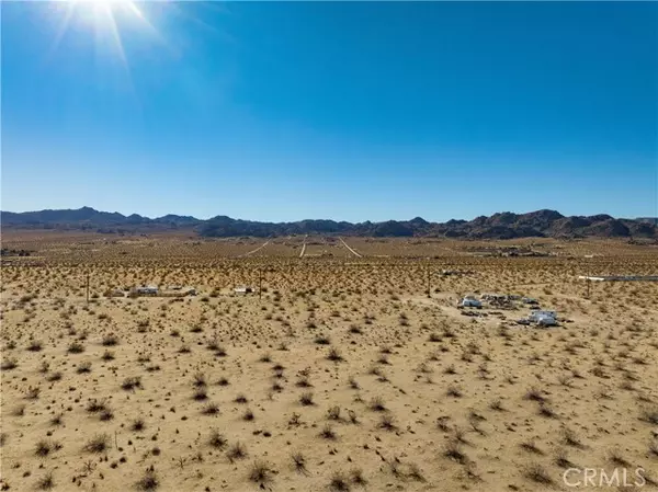 Joshua Tree, CA 92252,420140 Desert Trail