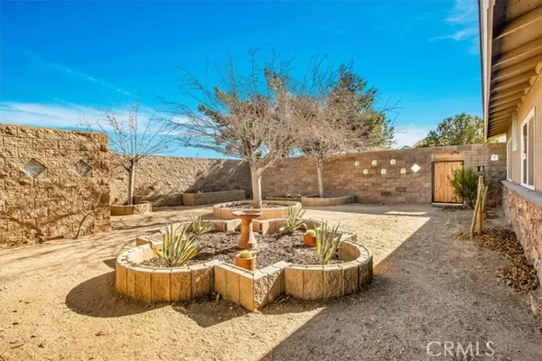 4796 Camarilla Avenue, Yucca Valley, CA 92284