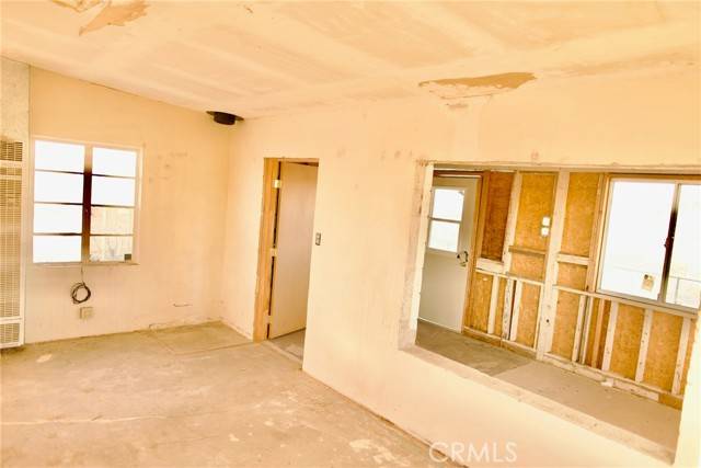29 Palms, CA 92277,71776 Cove View Road