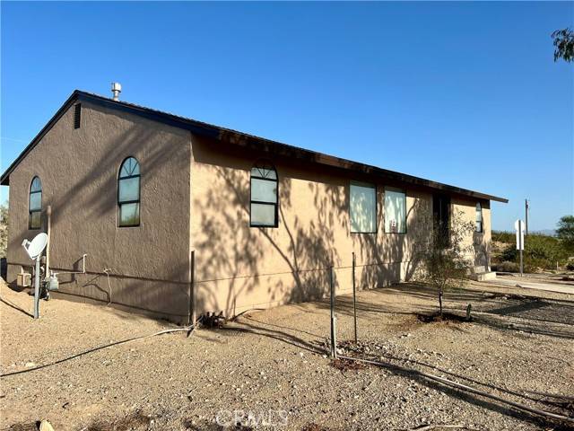 99 Zoe Lane, Needles, CA 92363