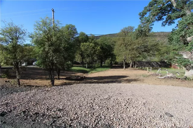 Clearlake Oaks, CA 95423,1813 New Long Valley