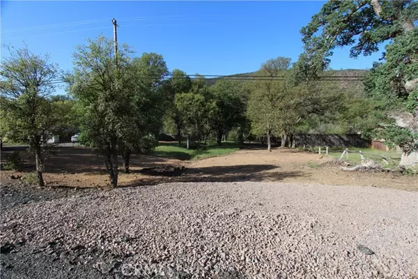 1813 New Long Valley, Clearlake Oaks, CA 95423