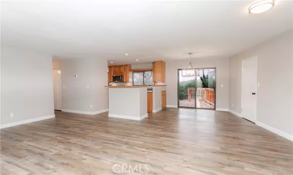 18305 Pinnacle Court, Hidden Valley Lake, CA 95467