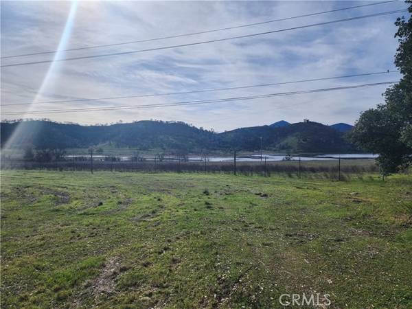 Clearlake, CA 95422,13440 Eastlake