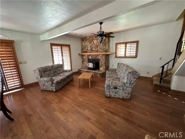 Clearlake Oaks, CA 95423,688 Keys Boulevard