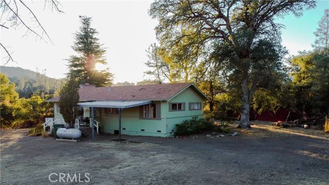 3041 Wolf Creek Road, Clearlake Oaks, CA 95423