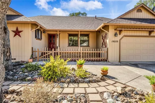 19223 Moon Ridge Road, Hidden Valley Lake, CA 95467