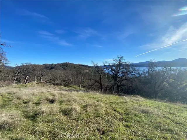 Clearlake, CA 95422,10697 Crestview