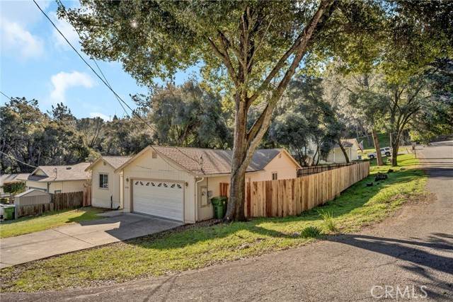 10706 Edgewater Drive, Kelseyville, CA 95451