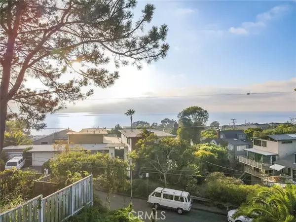 Laguna Beach, CA 92651,31744 Scenic