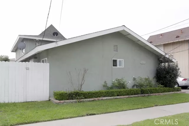 724 Clay Avenue, Huntington Beach, CA 92648