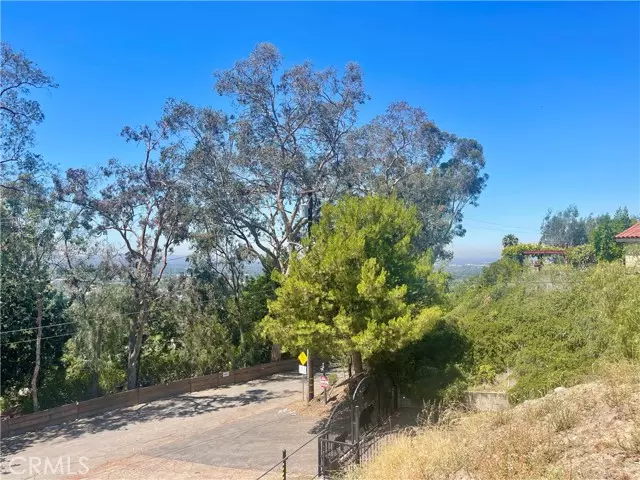 Glendora, CA 91741,435 Conifer