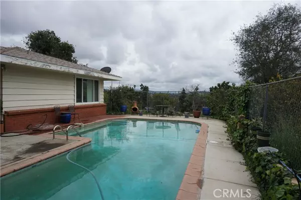 Fallbrook, CA 92028,1065 Silver Springs Lane