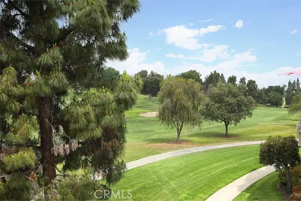 Laguna Woods, CA 92637,2387 Via Mariposa #3F