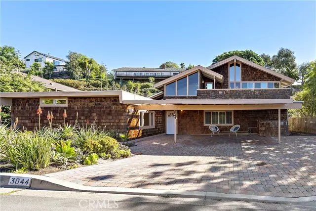 Laguna Beach, CA 92651,3044 Cresta Way