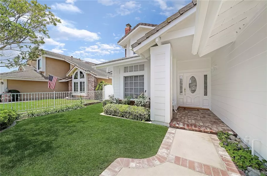 17691 Helenbrook Lane, Huntington Beach, CA 92649