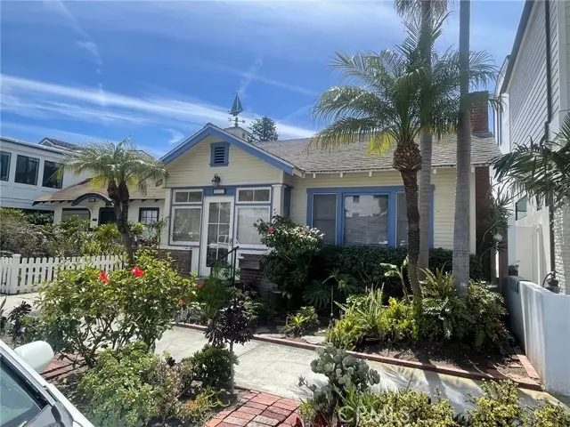 117 E Bay Avenue, Newport Beach, CA 92661