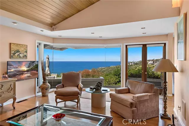 Laguna Beach, CA 92651,2060 Temple Hills Drive