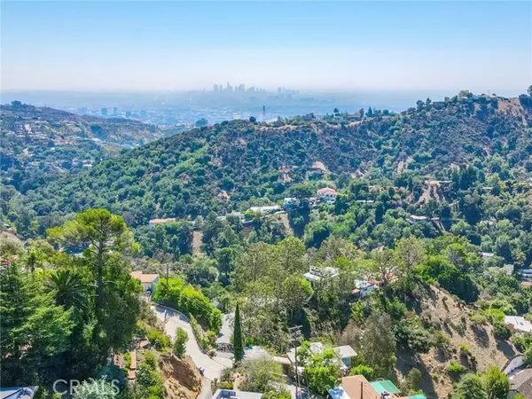 Los Angeles, CA 90046,8755 Skyline Drive