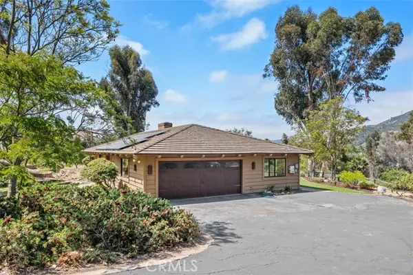 26745 N Broadway, Escondido, CA 92026