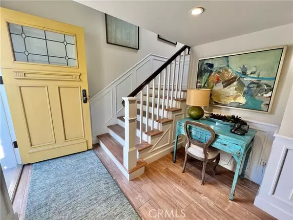 Laguna Beach, CA 92651,31678 Seacove Drive