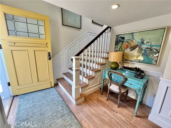 Laguna Beach, CA 92651,31678 Seacove Drive