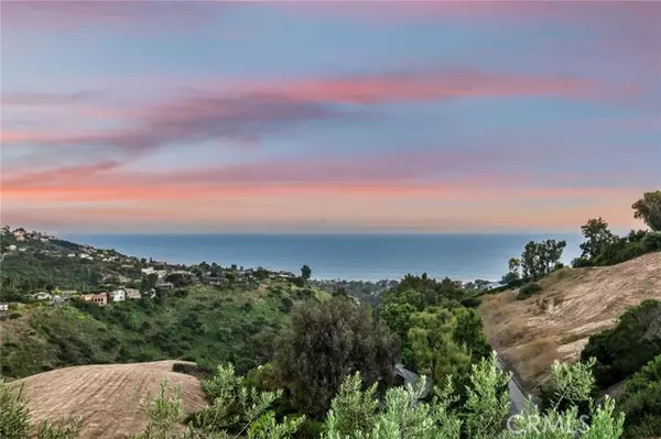 Laguna Beach, CA 92651,2095 Temple Hills Drive