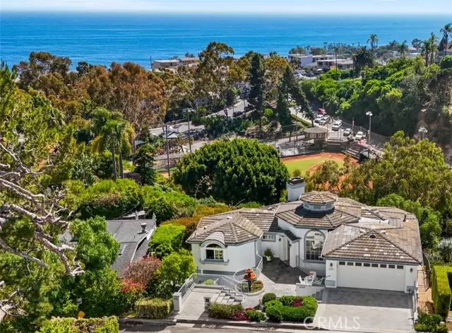 425 Bonvue Terrace, Laguna Beach, CA 92651