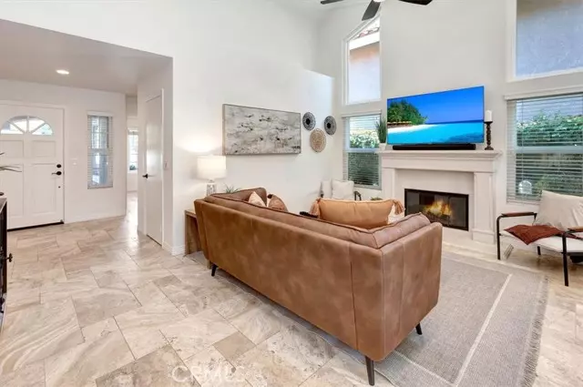 11 Via Mariposa, Rancho Santa Margarita, CA 92688