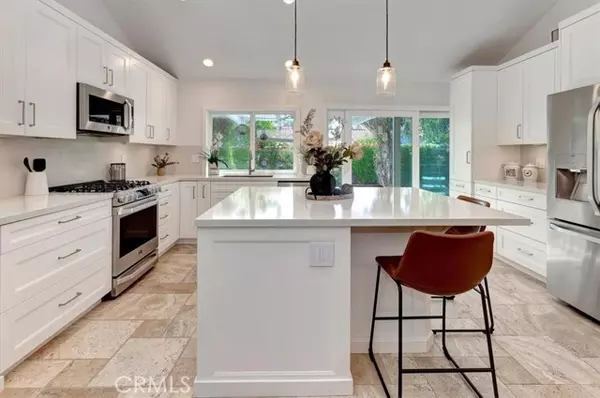 Rancho Santa Margarita, CA 92688,11 Via Mariposa