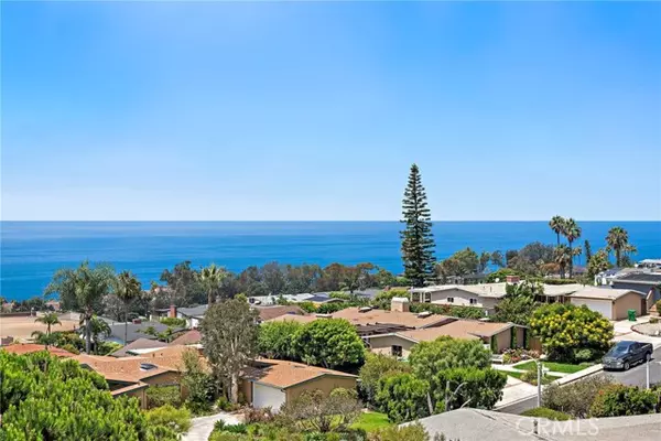 Laguna Beach, CA 92651,21662 Ocean Vista Drive #D