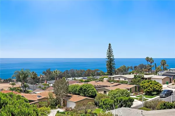 Laguna Beach, CA 92651,21662 Ocean Vista Drive #D