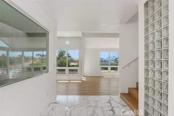 Laguna Beach, CA 92651,388 Loma Terrace