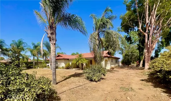 2083 Sunnysands Drive, Perris, CA 92570